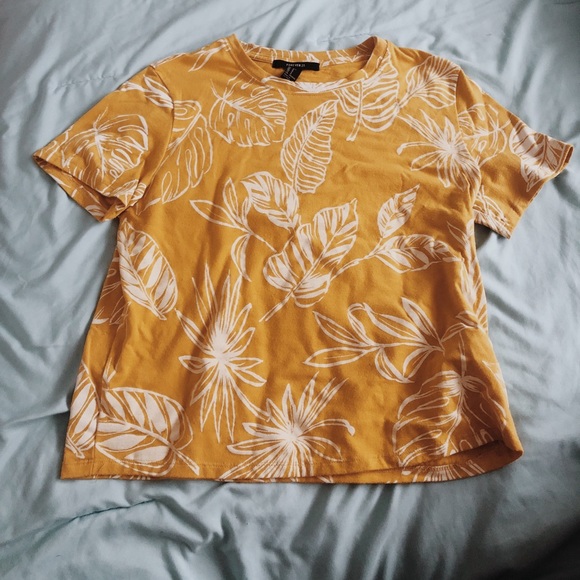 F21 Printed Tee - Picture 1 of 3